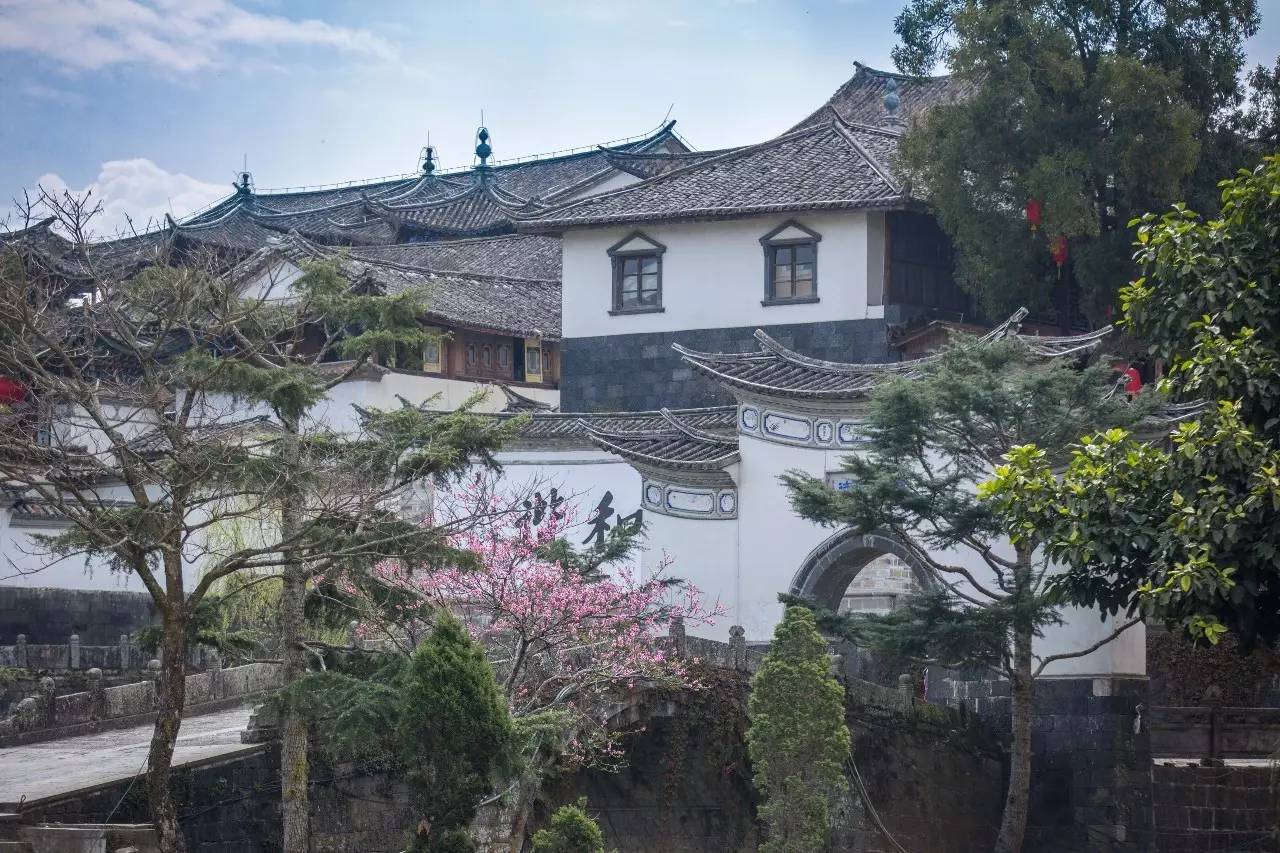 山居秋暝民宿，在大龍井古鎮(zhèn)體驗(yàn)民族文化