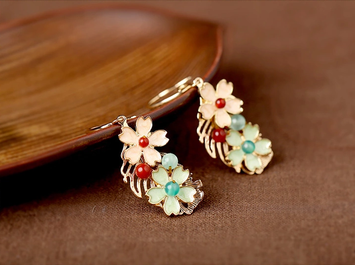 手工淑女氣質(zhì)復(fù)古景泰藍花朵吊墜耳環(huán)