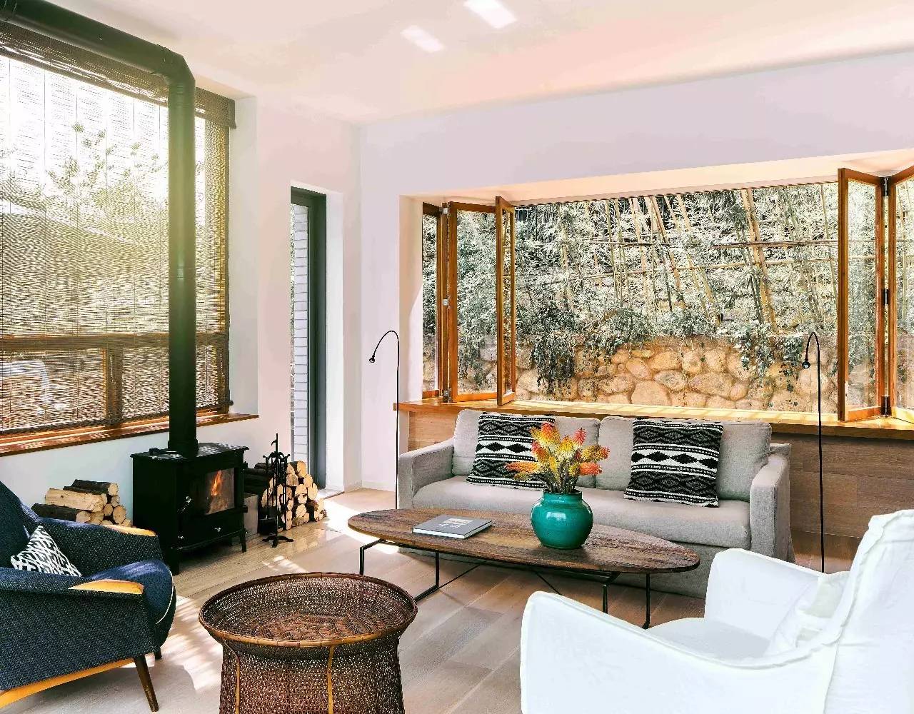 大理浥塵客舍，在山水間觀洱海日出望蒼山之巔