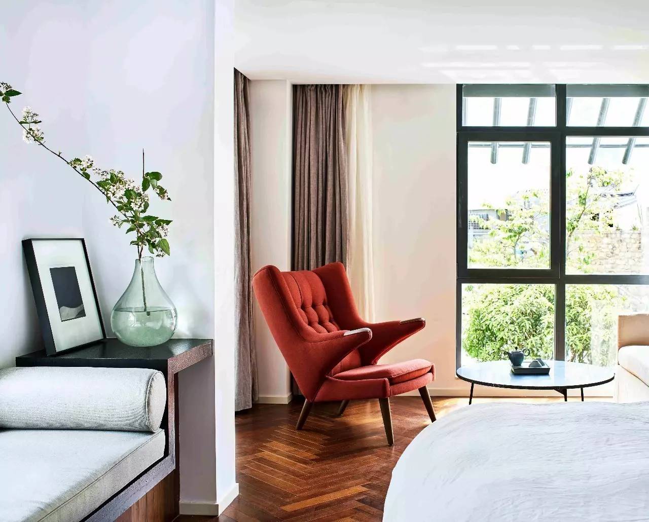 大理浥塵客舍，在山水間觀洱海日出望蒼山之巔