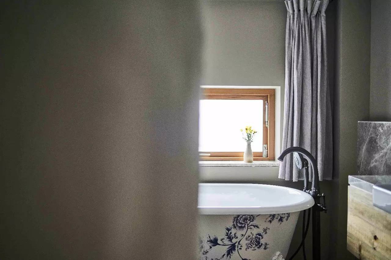 大理浥塵客舍，在山水間觀洱海日出望蒼山之巔