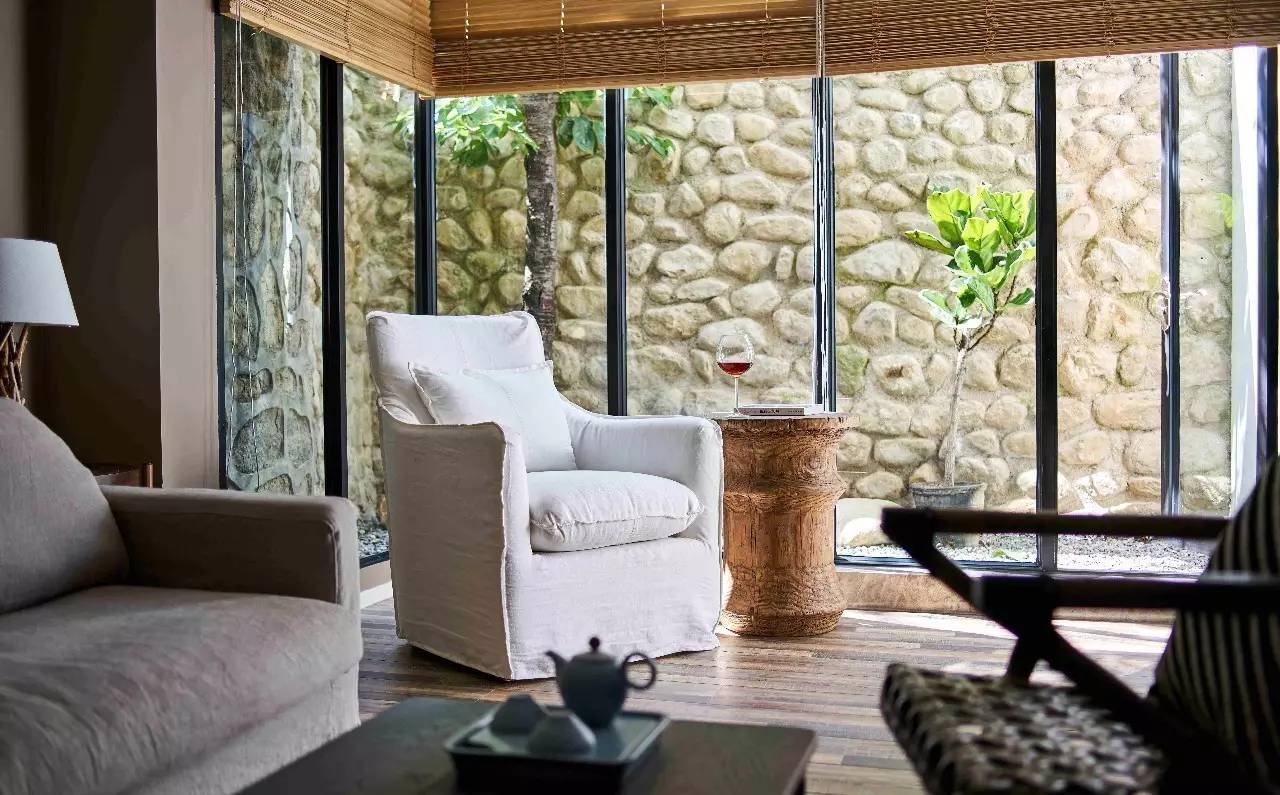 大理浥塵客舍，在山水間觀洱海日出望蒼山之巔