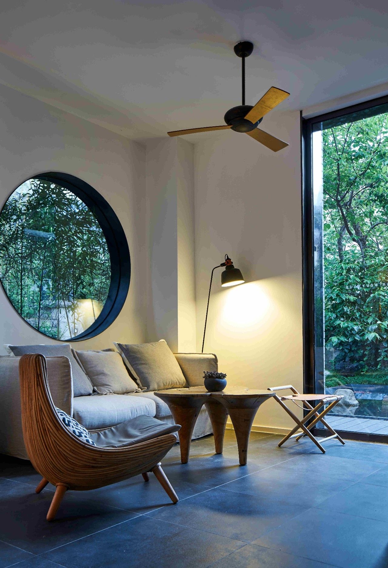 大理浥塵客舍，在山水間觀洱海日出望蒼山之巔