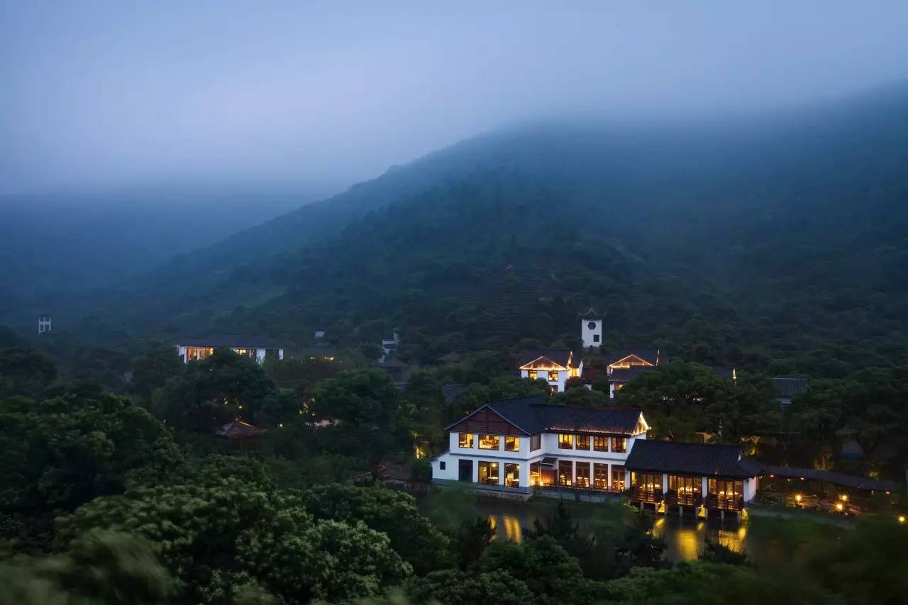 縹緲軒民宿，縹緲峰下伴山林美景泡一池私湯