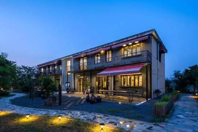 一宿·山麓之庭，一個(gè)充滿禪意山下庭院