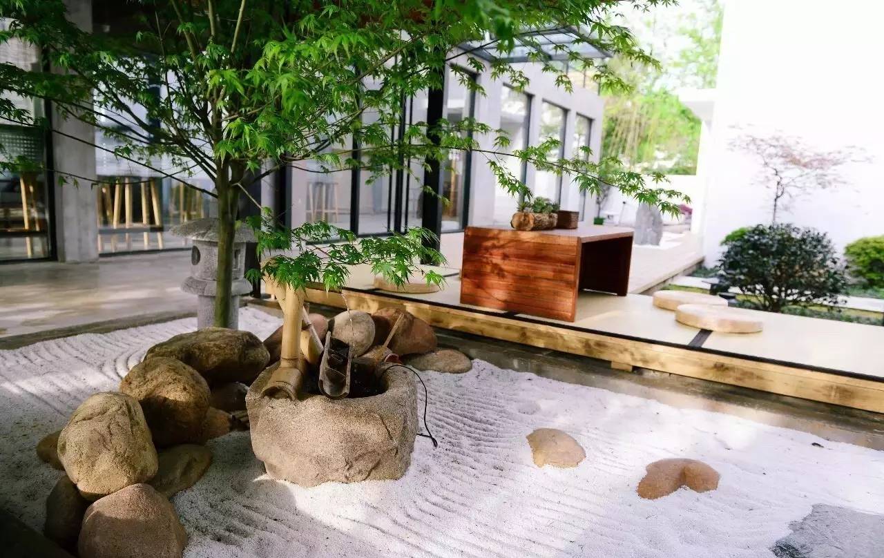 一宿·山麓之庭，一個(gè)充滿禪意山下庭院