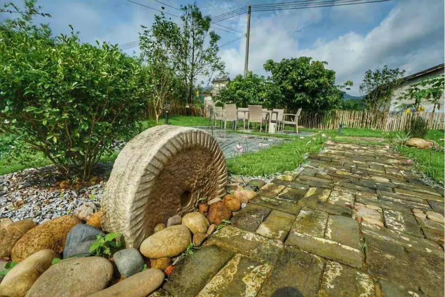 天堂山鄉(xiāng)愛樹民宿，古色古香的童話小鎮(zhèn)