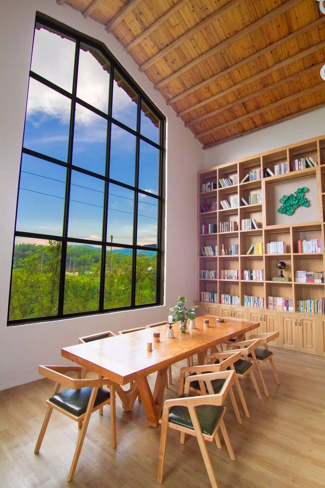 天堂山鄉(xiāng)愛樹民宿，古色古香的童話小鎮(zhèn)