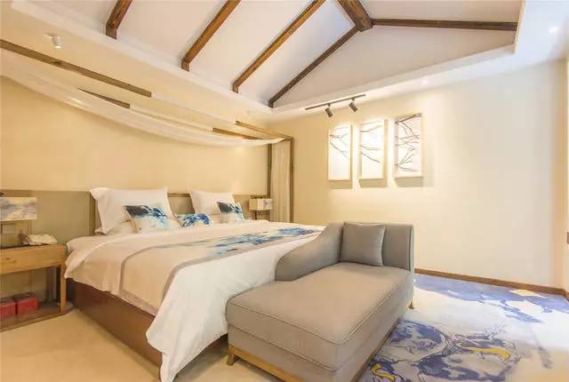 融居·銀箔泉，來銀箔泉邊喝茶看蒼山洱海