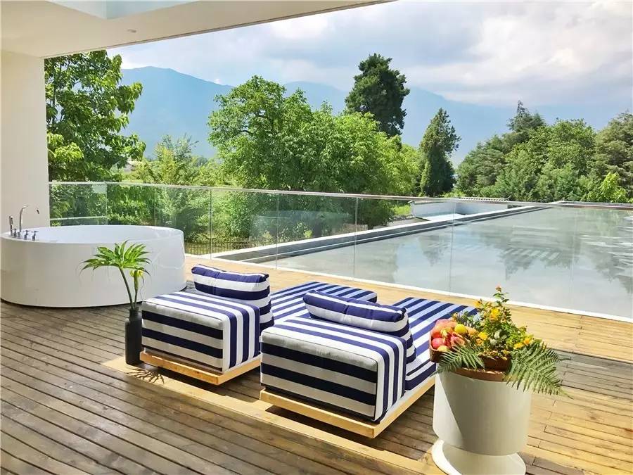 雪山莊園，只是天堂下降了一點點