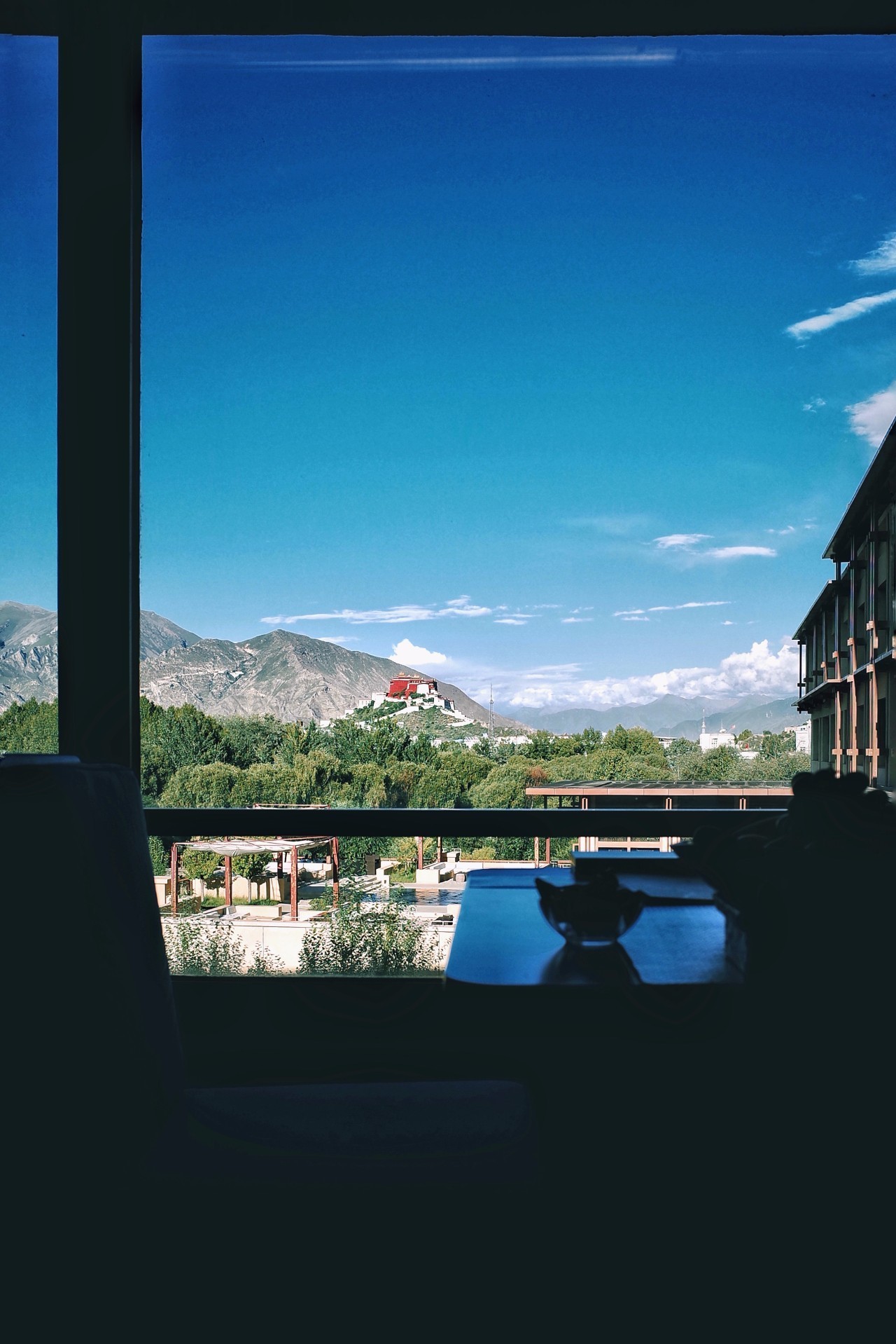 拉薩香格里拉酒店，睡在世界屋脊之上