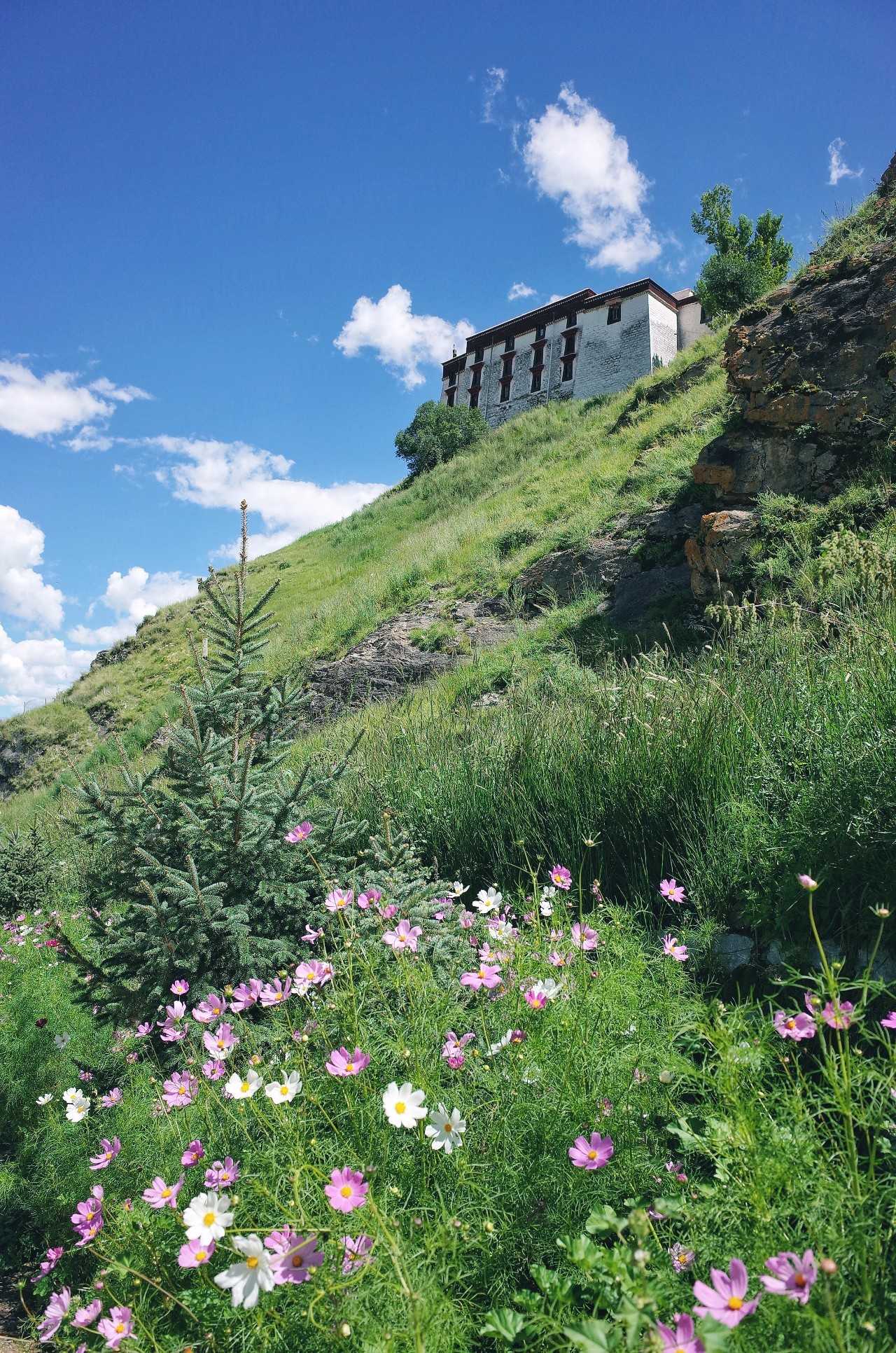 拉薩香格里拉酒店，睡在世界屋脊之上