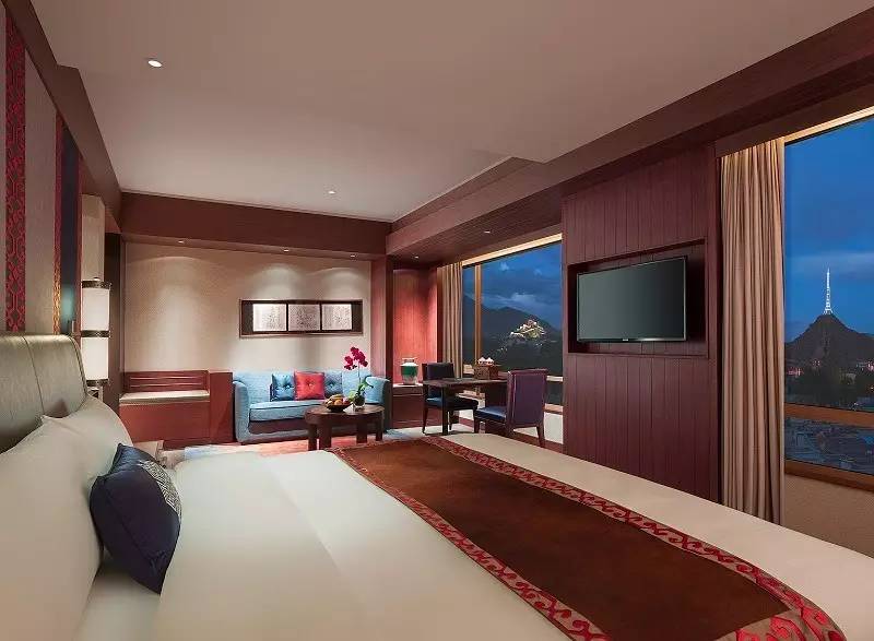 拉薩香格里拉酒店，睡在世界屋脊之上