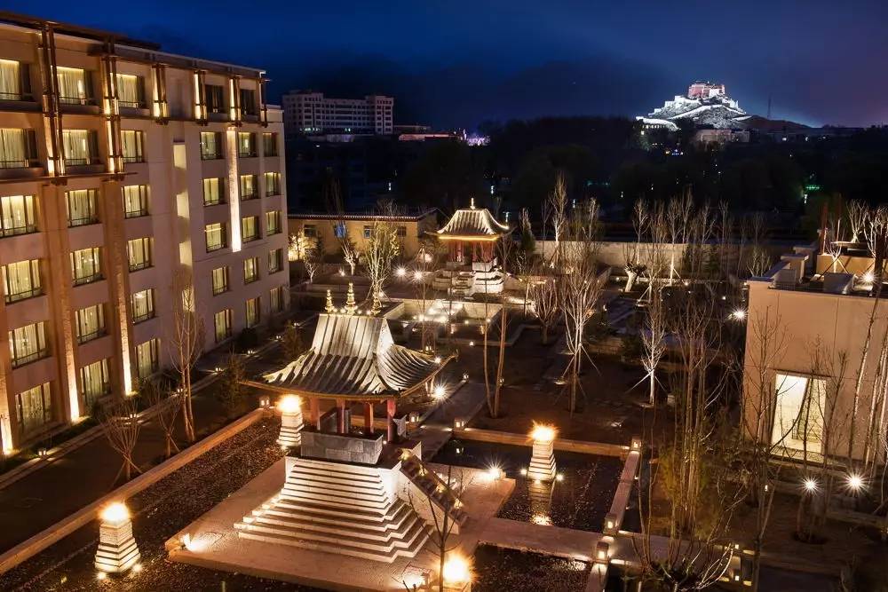 拉薩香格里拉酒店，睡在世界屋脊之上