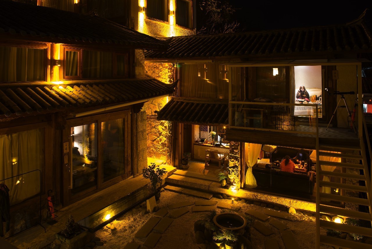 麗江束河聚寶齋民宿，告別曾經(jīng)邂逅未來的美麗