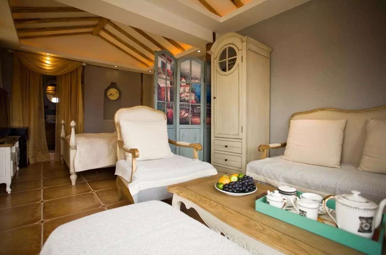 麗江束河聚寶齋民宿，告別曾經(jīng)邂逅未來的美麗