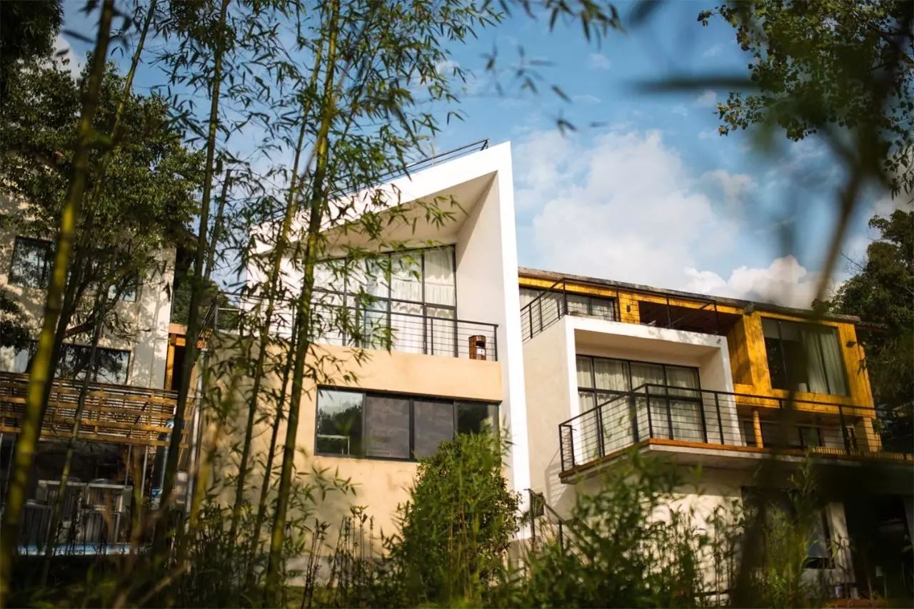 杭州·天方夜潭，給你一個「山脊之巔」的舞臺