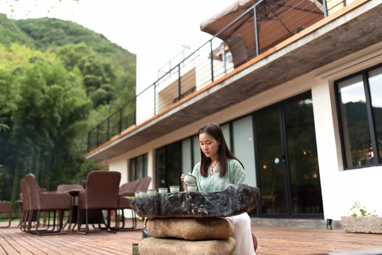 杭州·天方夜潭，給你一個「山脊之巔」的舞臺