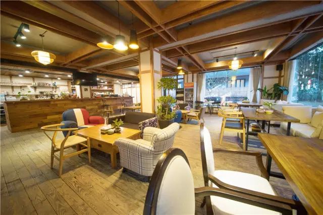 杭州·一色山墅，滿覺隴的月色喝茶散步都是雅事