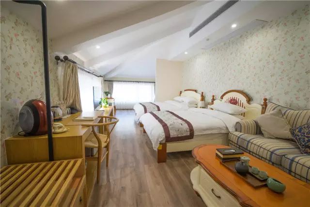 杭州·一色山墅，滿覺(jué)隴的月色喝茶散步都是雅事