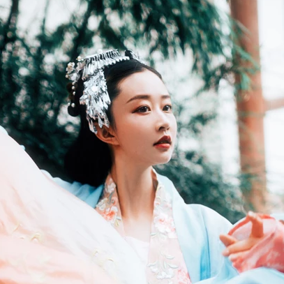 家佳樂文學清新花朵唯美古風女子頭像