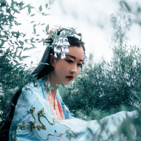 家佳樂文學清新花朵唯美古風女子頭像