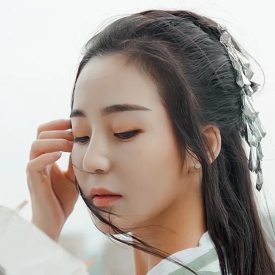 悠然唯美古風真人女子頭像