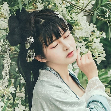 小清新唯美花朵頭像，家佳樂文學(xué)古風(fēng)真人女子頭像