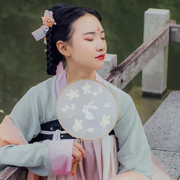 小清新唯美可愛頭像，家佳樂文學(xué)古風(fēng)真人女子頭像