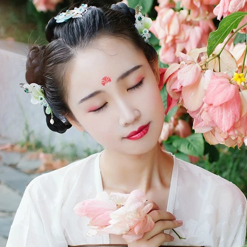清新花朵家佳樂文學(xué)古風(fēng)真人唯美女子頭像
