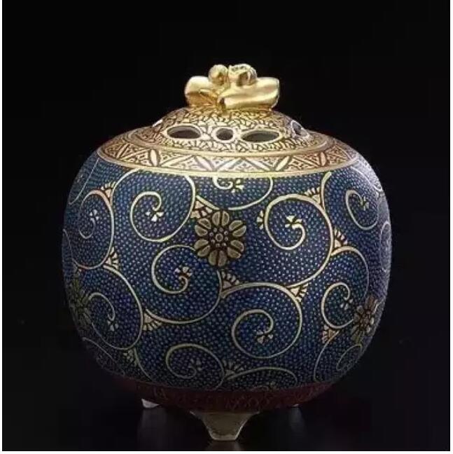 香爐紫煙，出自香爐歸于縹緲