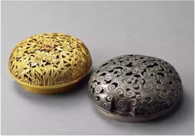 香爐紫煙，出自香爐歸于縹緲