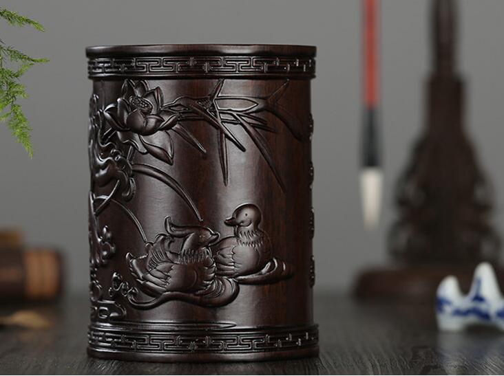 紅木筆筒，書房中不可或缺的瑰寶