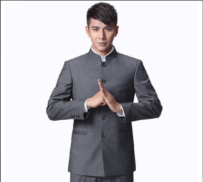 立領(lǐng)中山裝，恰同學(xué)少年風(fēng)華正茂