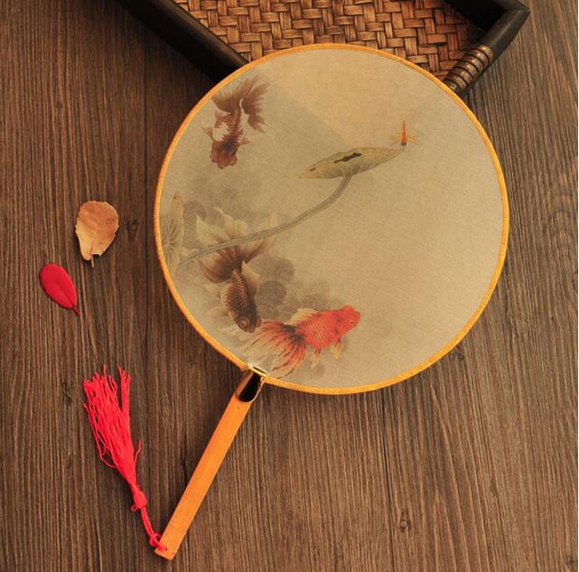 中國四大名扇，輕羅小扇撲流螢