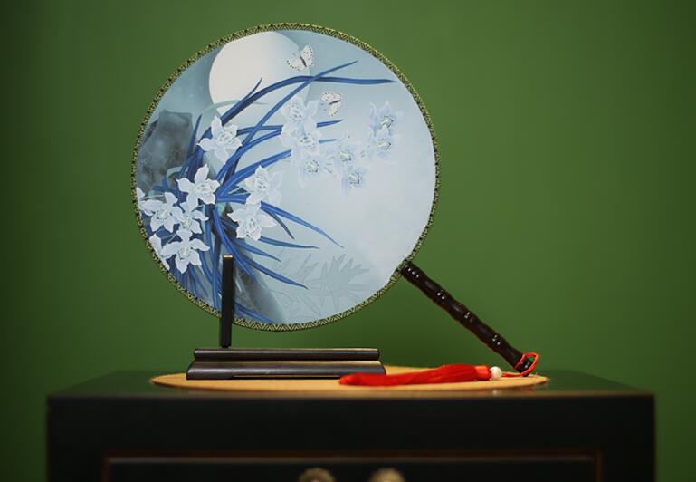 梅蘭竹菊系列團(tuán)扇，團(tuán)扇搖搖美人裊裊