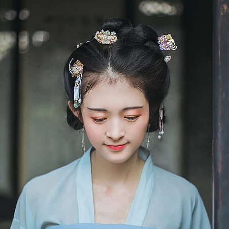 家佳樂(lè)文學(xué)清風(fēng)唯美古風(fēng)女生真人頭像