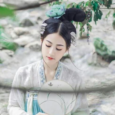 夢(mèng)中鏡時(shí)尚典雅，唯美古風(fēng)真人頭像