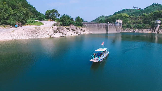 麗水·浮光，浮光指路茶香入夢(mèng)蓋一間湖畔大學(xué)