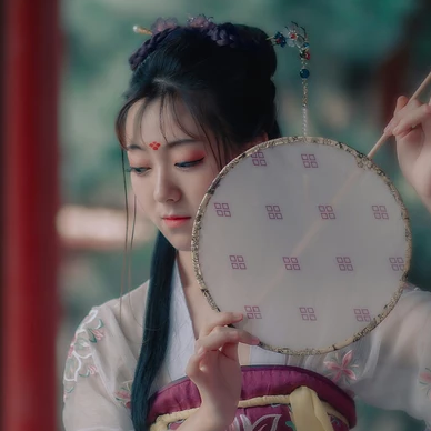 唯美漢服女生頭像，古風(fēng)真人女子頭像