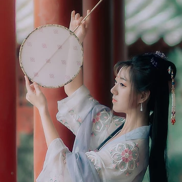 唯美漢服女生頭像，古風(fēng)真人女子頭像