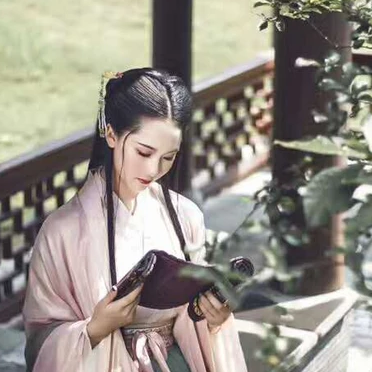 漢服女生頭像，古風(fēng)真人女子頭像