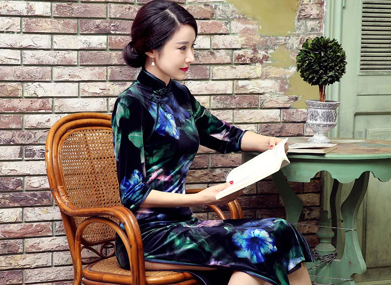 絲絨長(zhǎng)款旗袍，改良中式旗袍