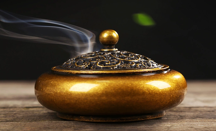 花開(kāi)富貴香爐，鏤空仿古紫銅熏香爐