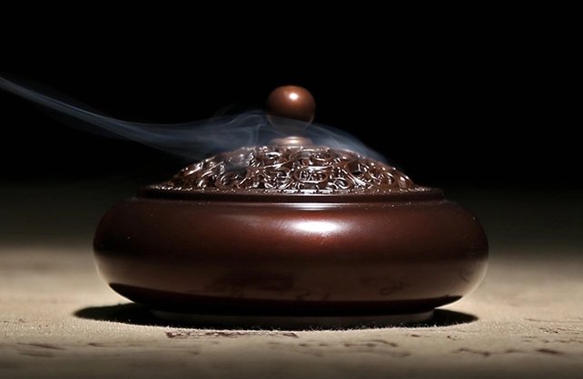 花開(kāi)富貴香爐，鏤空仿古紫銅熏香爐