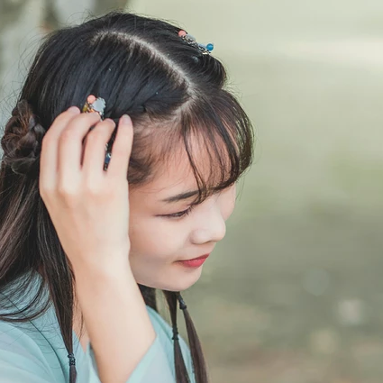 小清新漢服女子頭像，唯美古風(fēng)女子真人頭像