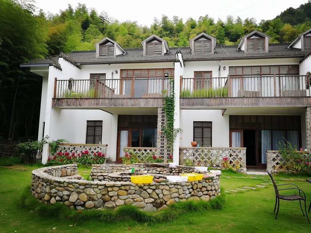 寧波·花雨醉，品花間一壺酒聽雨后醉朦朧