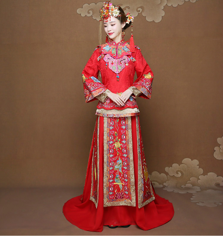 披肩拖尾秀禾服新娘禮服，時尚大氣中式禮服