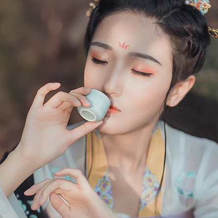 唯美漢服傷感頭像，唯美古風女子真人頭像