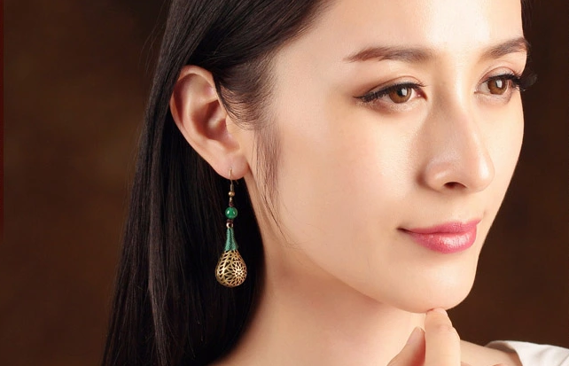 手工復(fù)古風(fēng)鏤空耳墜，古典氣質(zhì)家佳樂文學(xué)耳環(huán)